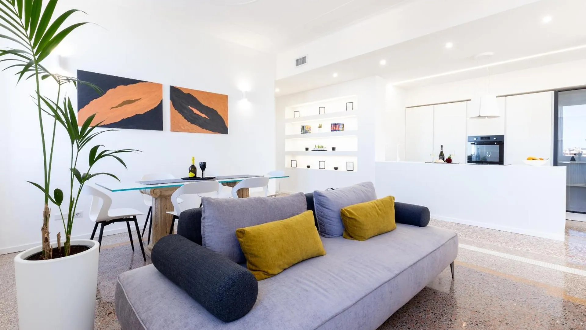 Adventura Penthouse Apartment Rome