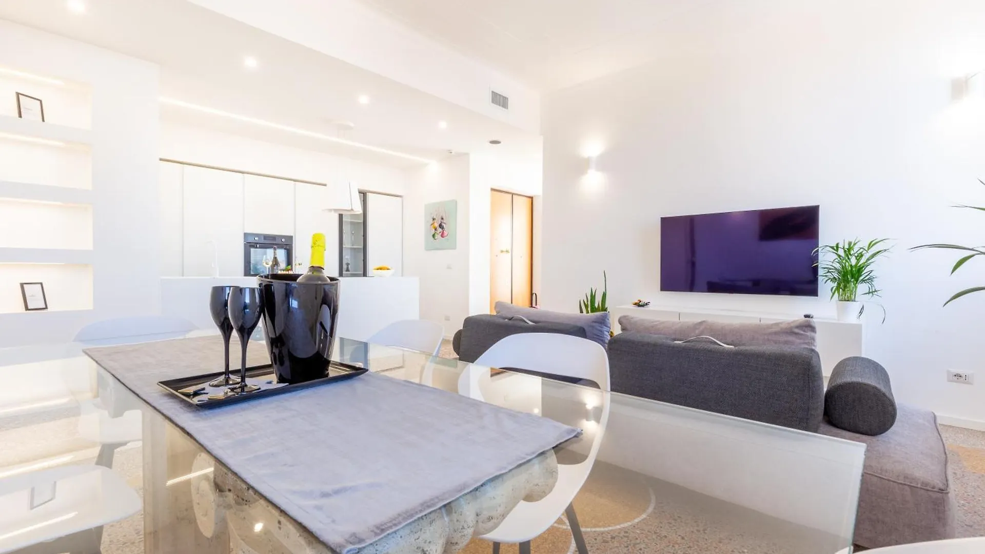 Adventura Penthouse Apartment Rome